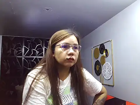 ambersmile online show from January 27, 2025, 12:33 am