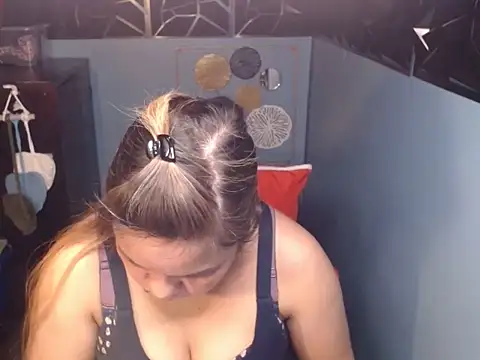 ambersmile online show from October 12, 2025, 10:58 am