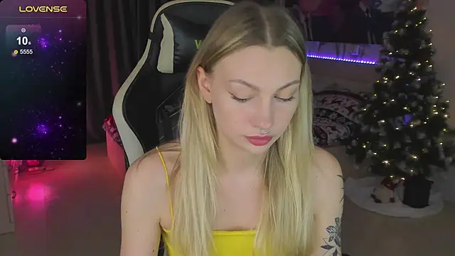 BiMolly online show from January 18, 2025, 4:04 am