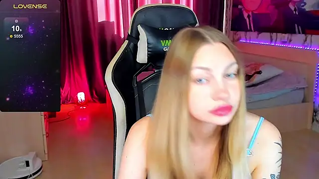 BiMolly online show from September 11, 2025, 5:18 am