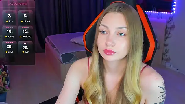 BiMolly online show from May 30, 2026, 1:03 am
