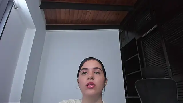 Snapshot of mia_collins_x chatting on October 24, 2025, 7:32 pm mia collins x online show from October 24, 2025, 7:32 pm