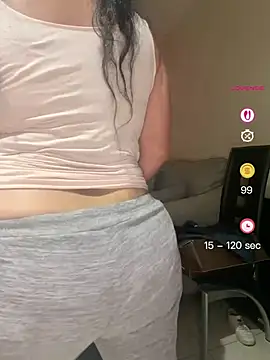 Snapshot of PichyPrettyPussy chatting on April 23, 2026, 3:03 pm PichyPrettyPussy online show from April 23, 2026, 3:03 pm