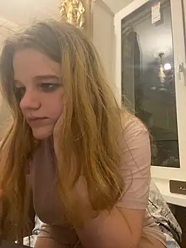 Snapshot of -MimmiLissa- chatting on September 20, 2025, 7:15 pm -MimmiLissa- online show from September 20, 2025, 7:15 pm