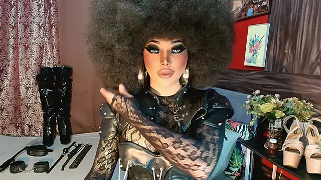 trixxielicious online show from February 15, 2026, 8:16 pm