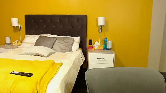 zandile online show from March 24, 2026, 7:52 pm