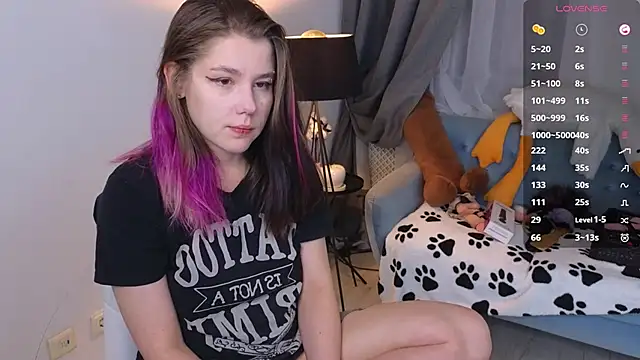 Snapshot of Mira_Falls chatting on October 9, 2025, 5:38 am Mira Falls online show from October 9, 2025, 5:38 am