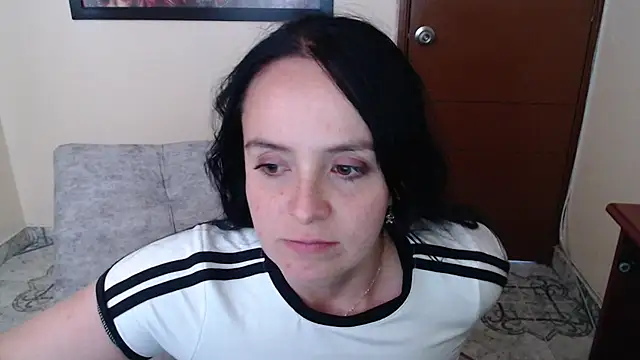 Snapshot of antara_hotgirl chatting on September 19, 2025, 6:19 pm antara hotgirl online show from September 19, 2025, 6:19 pm