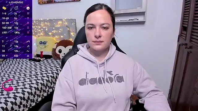 Snapshot of angelaagomez chatting on October 16, 2025, 5:58 pm angelaagomez online show from October 16, 2025, 5:58 pm