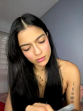 Snapshot of Sammy_pink chatting on September 28, 2025, 9:53 pm Sammy pink online show from September 28, 2025, 9:53 pm