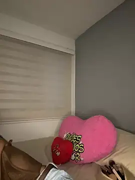 Sammy pink online show from May 17, 2026, 2:09 am