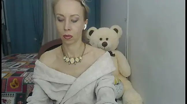 LuxuryNika online show from December 23, 2024, 6:05 pm