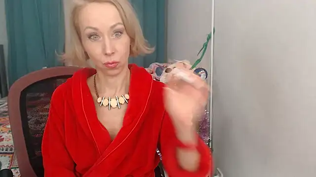 LuxuryNika online show from January 1, 2025, 8:58 pm