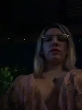 Snapshot of Gatitacarlita chatting on December 28, 2024, 12:26 am Gatitacarlita online show from December 28, 2024, 12:26 am