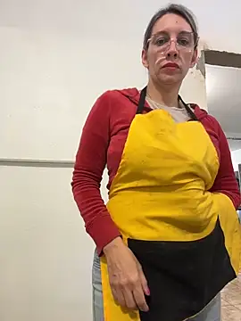 Gatitacarlita online show from May 15, 2026, 6:04 pm