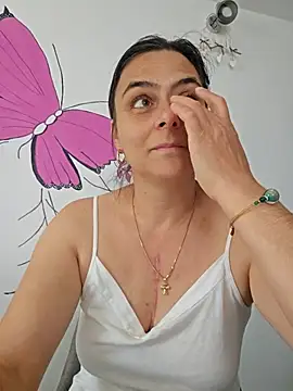 IsabelleCraft online show from November 17, 2025, 8:53 am