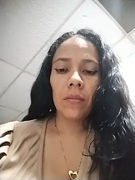 Bootycallhot online show from July 24, 2026, 2:53 am