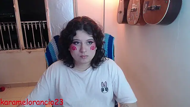 Snapshot of Smoke_trip_Alicia chatting on September 22, 2025, 3:52 am Smoke trip Alicia online show from September 22, 2025, 3:52 am