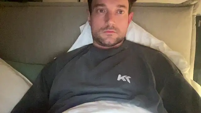 Snapshot of Jayjay1999x chatting on March 11, 2025, 11:15 pm Jayjay1999x online show from March 11, 2025, 11:15 pm