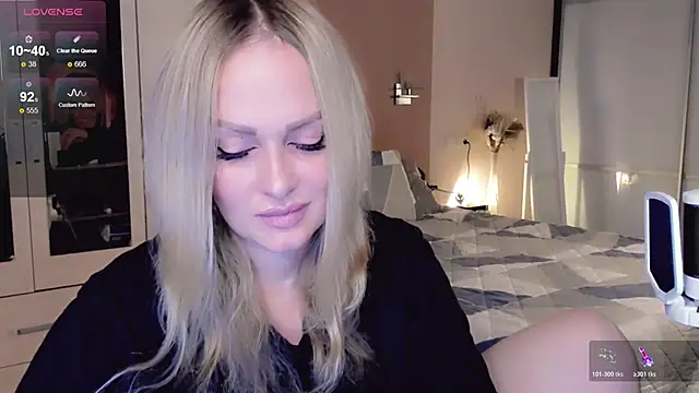 Libby Nora online show from October 26, 2025, 10:43 am