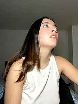 swrennn19 online show from September 13, 2025, 4:07 pm