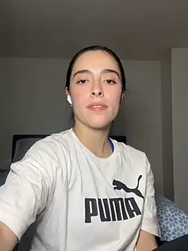 swrennn19 online show from October 7, 2025, 12:52 am