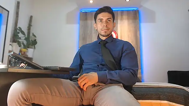 Andrew 4  online show from February 4, 2026, 1:55 am