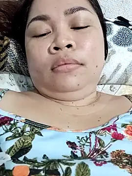 XXLorie 02 online show from January 26, 2025, 1:31 am