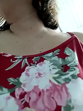 XXLorie 02 online show from September 17, 2025, 12:51 pm