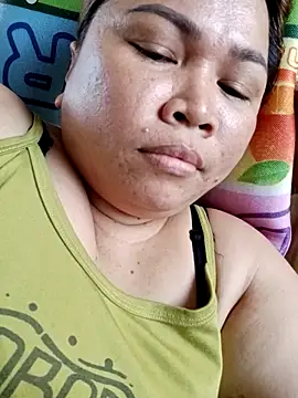 XXLorie 02 online show from September 22, 2025, 5:42 am