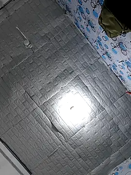 XXLorie 02 online show from February 24, 2026, 2:31 am