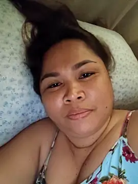 Snapshot of XXLorie_02 chatting on April 8, 2026, 6:02 am XXLorie 02 online show from April 8, 2026, 6:02 am