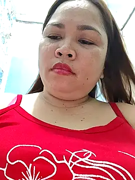 Snapshot of XXLorie_02 chatting on April 22, 2026, 5:21 am XXLorie 02 online show from April 22, 2026, 5:21 am