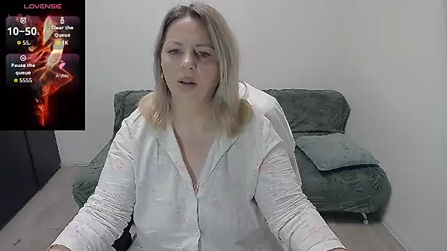 Snapshot of erikaerika chatting on May 22, 2026, 6:31 am erikaerika online show from May 22, 2026, 6:31 am