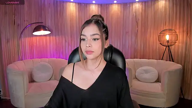 Snapshot of AmyDavis_ chatting on December 6, 2024, 6:17 pm AmyDavis online show from December 6, 2024, 6:17 pm