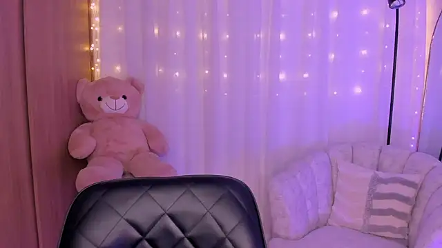 Snapshot of AmyDavis_ chatting on September 8, 2025, 11:37 pm AmyDavis online show from September 8, 2025, 11:37 pm