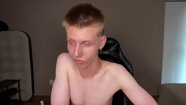 vladdymeow online show from December 24, 2024, 10:39 pm