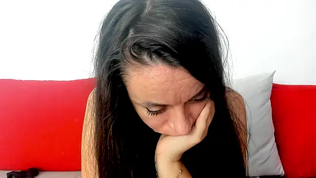 Snapshot of cute_angel95 chatting on October 28, 2025, 7:38 pm cute angel95 online show from October 28, 2025, 7:38 pm