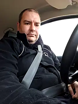 Andrew1900529 online show from December 6, 2024, 1:44 pm