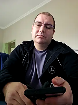 Andrew1900529 online show from December 16, 2024, 11:01 am