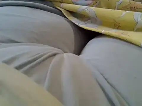 Snapshot of perescam chatting on February 16, 2025, 5:15 pm perescam online show from February 16, 2025, 5:15 pm