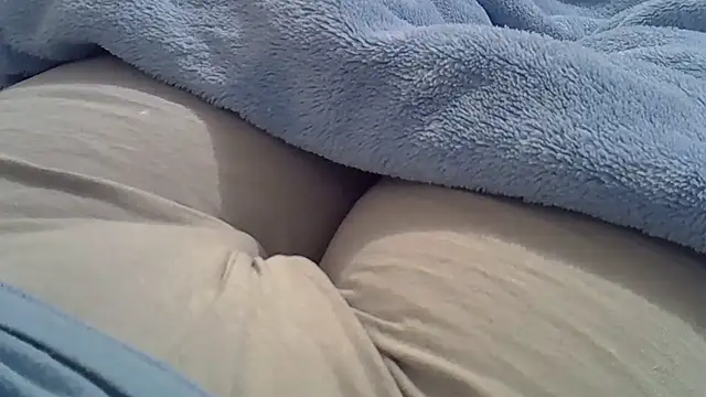 Snapshot of perescam chatting on September 26, 2025, 2:21 pm perescam online show from September 26, 2025, 2:21 pm