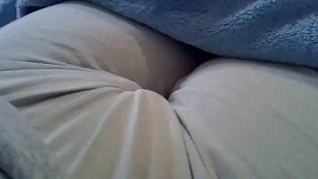 Snapshot of perescam chatting on October 20, 2025, 3:23 pm perescam online show from October 20, 2025, 3:23 pm