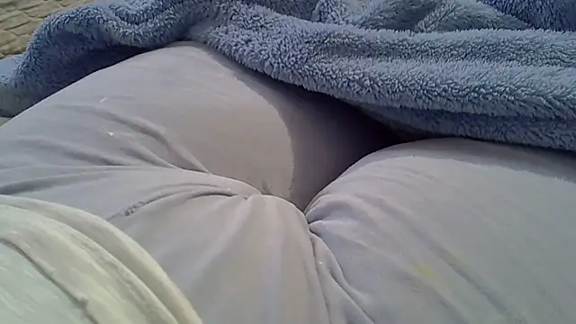 Snapshot of perescam chatting on October 27, 2025, 6:23 pm perescam online show from October 27, 2025, 6:23 pm