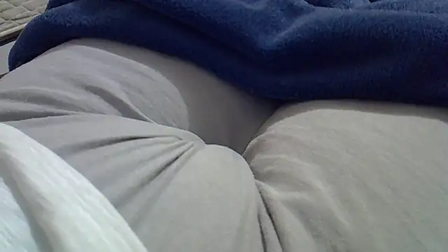 perescam online show from November 5, 2025, 4:01 am