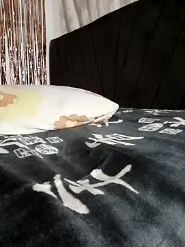 LUNAdeMARTE online show from November 18, 2025, 11:59 pm