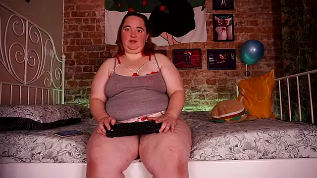 Evelively online show from October 2, 2025, 3:46 am