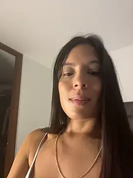 Snapshot of kamivolkano chatting on October 7, 2025, 10:18 pm kamivolkano online show from October 7, 2025, 10:18 pm