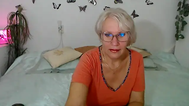 Ghertrude52 online show from September 11, 2025, 2:44 am