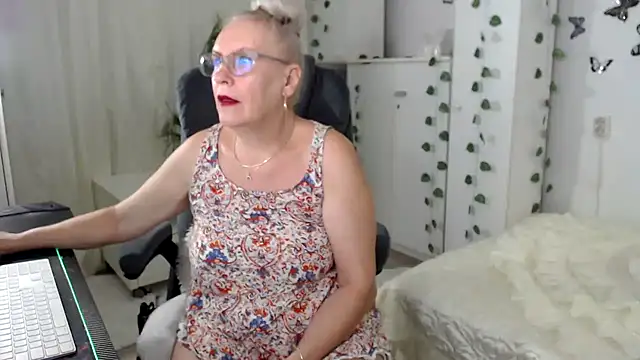 Ghertrude52 online show from August 8, 2026, 4:25 am